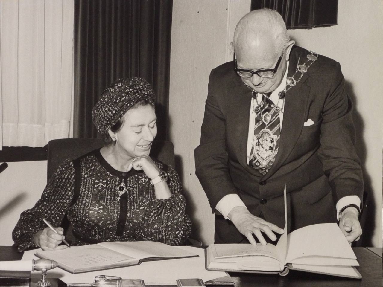 PRINCESS MARGARET OPENING THE COUNCIL OFFICES